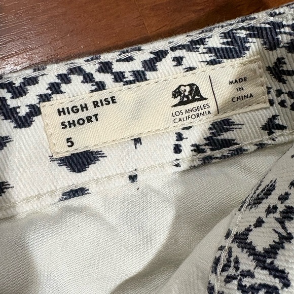 NWOT Bullhead denim co High Rise Shorts. Size 5. - Picture 4 of 9
